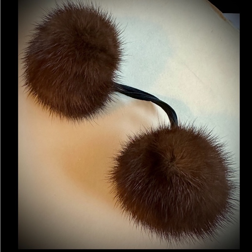 VINTAGE 1990s EVE REID GENUINE MINK FUR POMPOM ELASTIC PONYTAIL HOLDER HAIR TIE